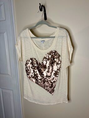 Express Cream Short Sleeve Top with Rose Gold Sequin Heart #1079